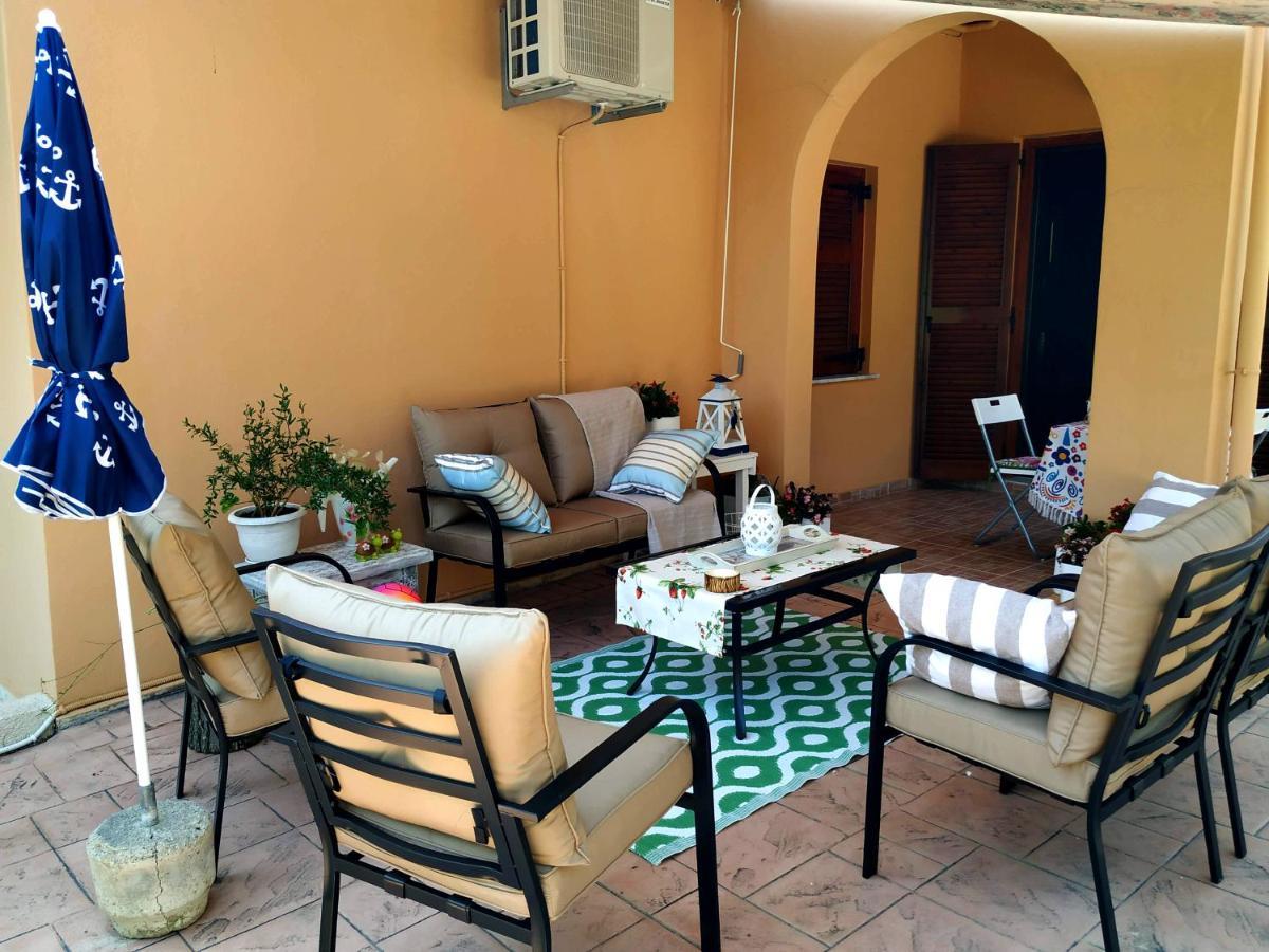 Family Holiday Apartment With Garden & Bbq Velonádes Exterior foto