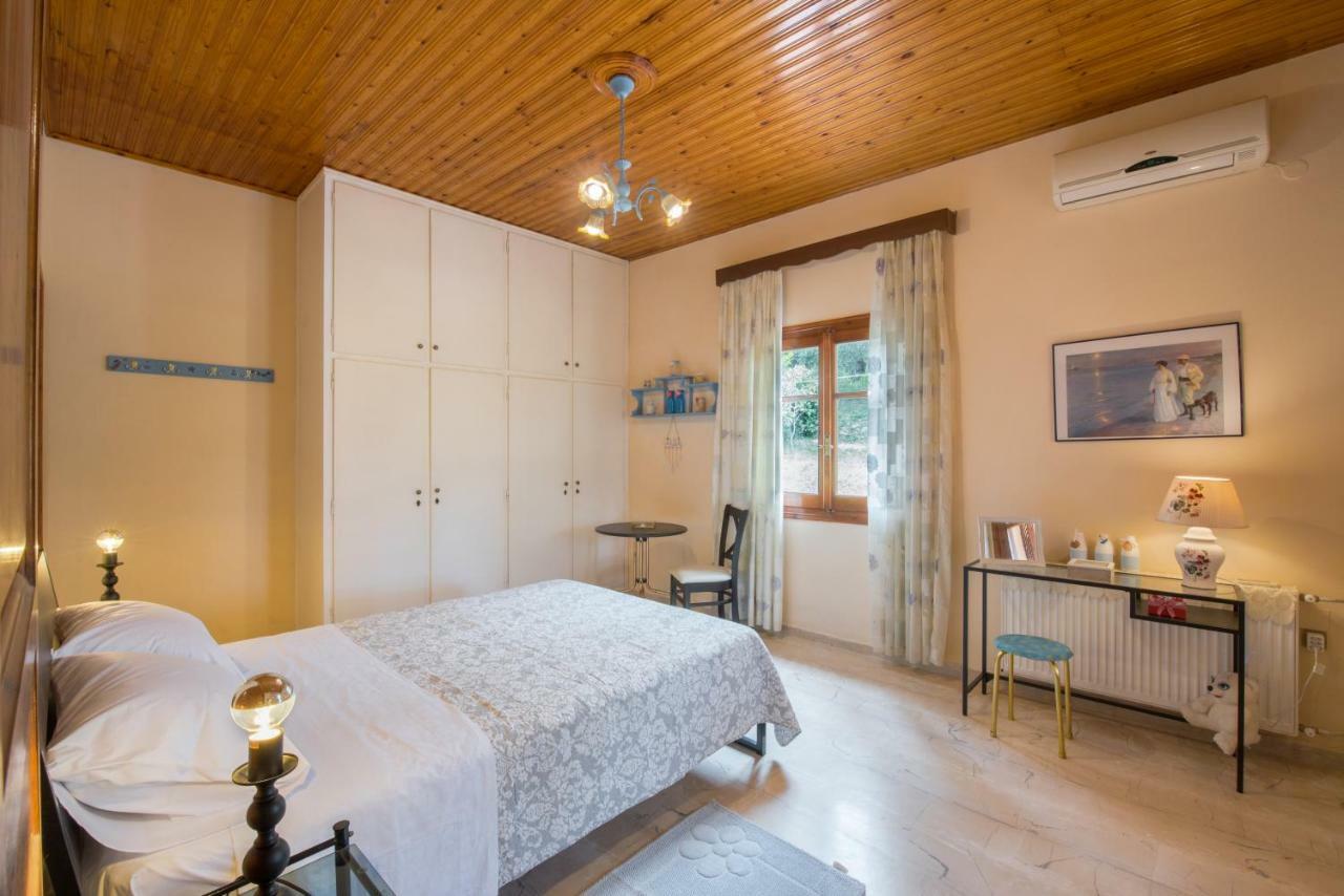 Family Holiday Apartment With Garden & Bbq Velonádes Exterior foto