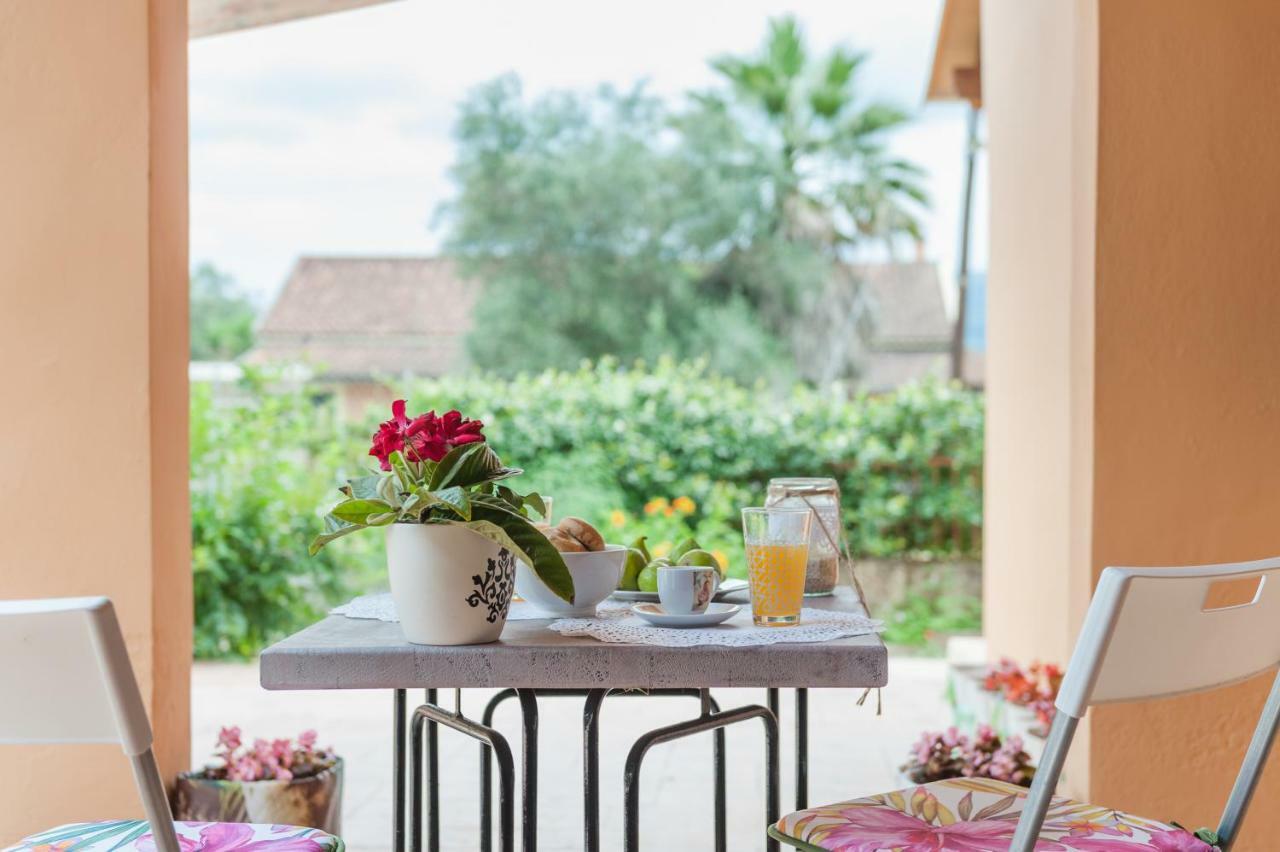 Family Holiday Apartment With Garden & Bbq Velonádes Exterior foto