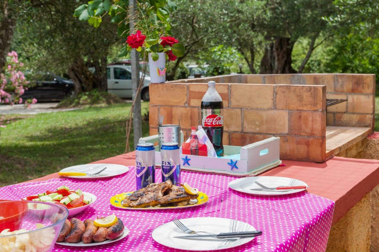 Family Holiday Apartment With Garden & Bbq Velonádes Exterior foto