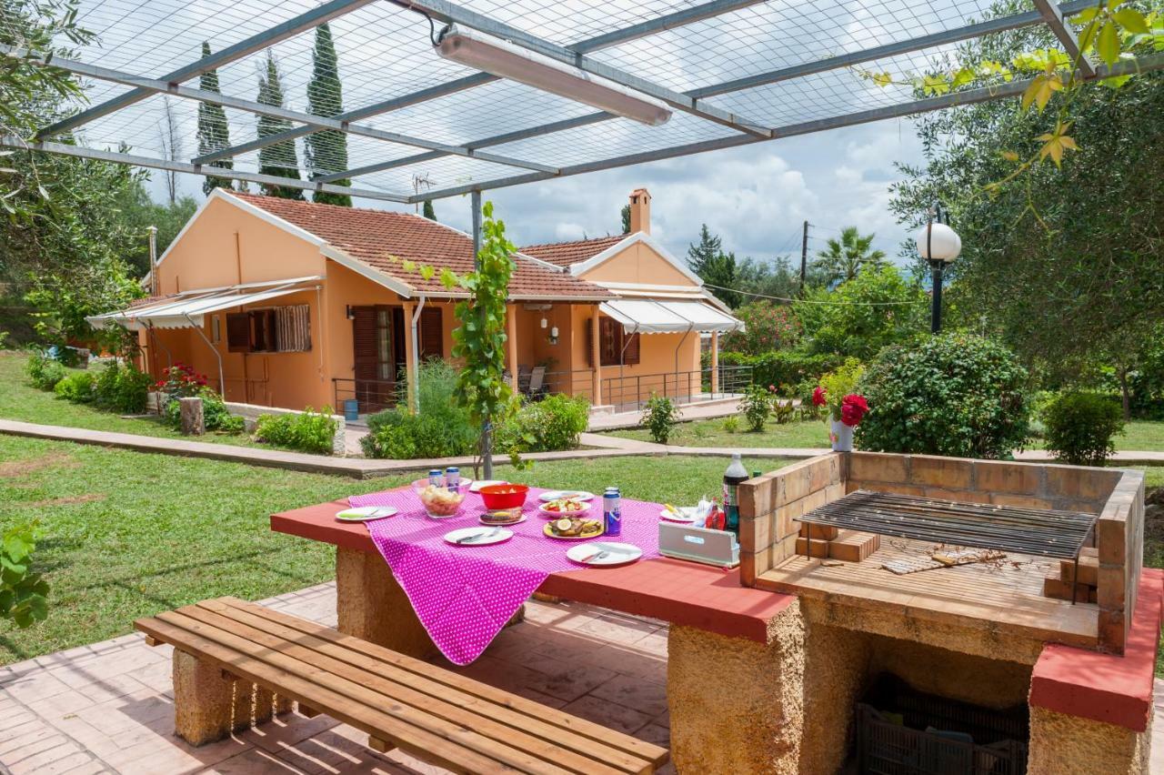 Family Holiday Apartment With Garden & Bbq Velonádes Exterior foto
